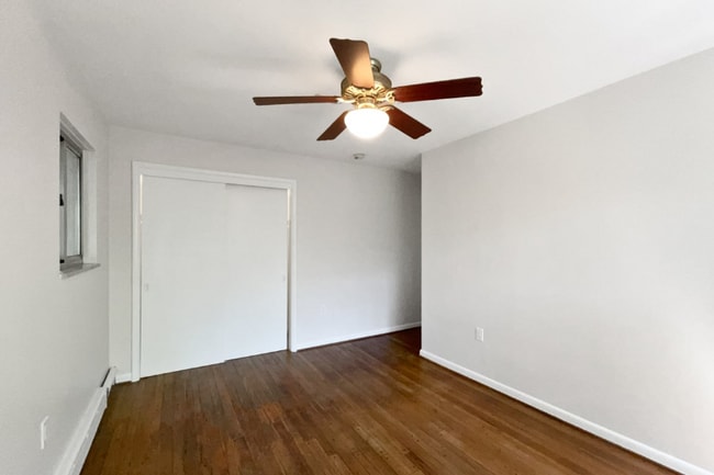 Building Photo - 2645 Hickory Ct