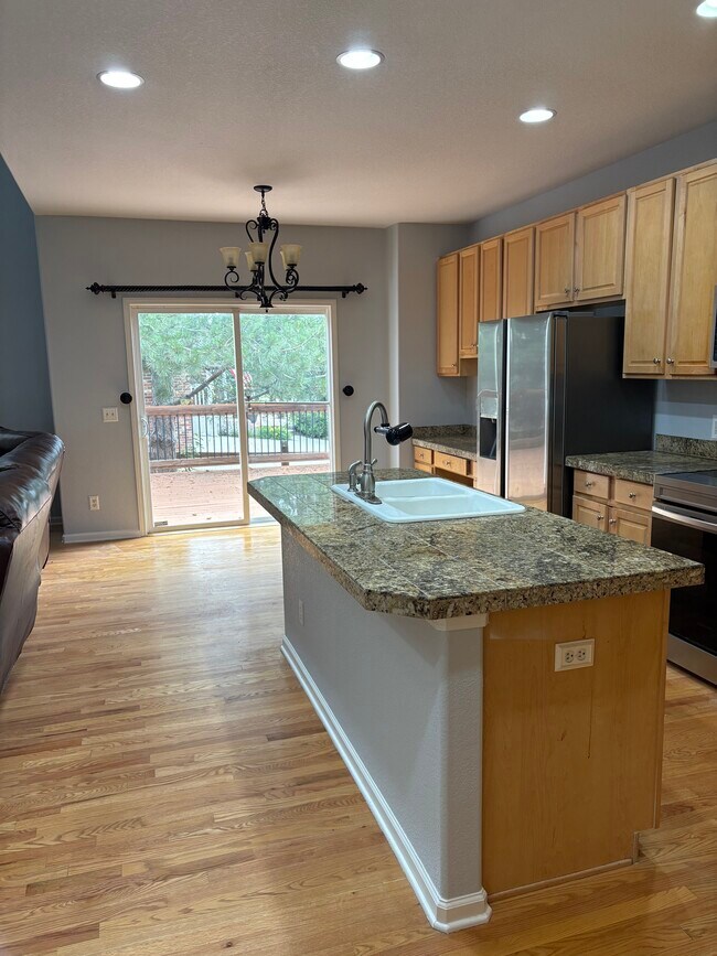 Building Photo - 23405 Rockdale Pl