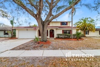 Building Photo - 7913 Singing Ct Pl