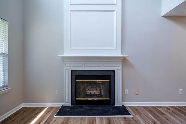 Building Photo - 101 Thorncrest Dr
