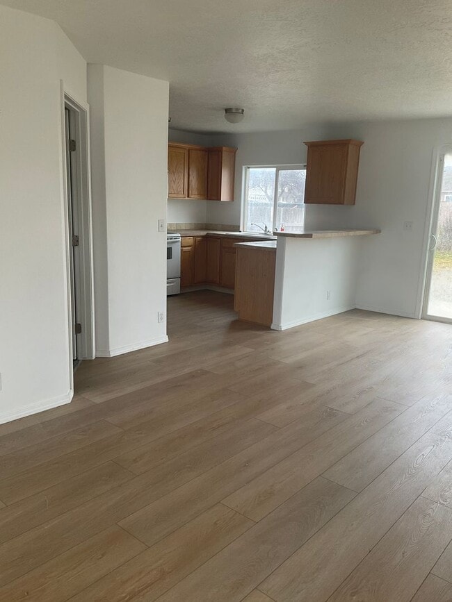 Building Photo - Nicely Updated Home In Nampa! Price Drop!!!