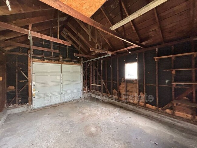 Building Photo - 506 Kammer Ave