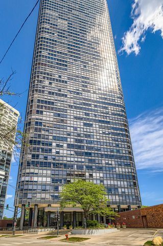Building Photo - 5415 N Sheridan Rd