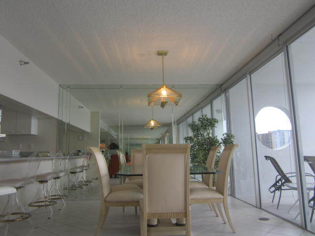 Building Photo - 17700 N Bay Rd