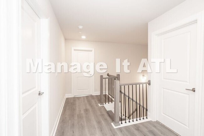 Building Photo - Brand new townhome in Chamblee