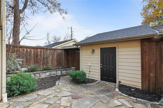 Building Photo - 9440 Timberleaf Dr