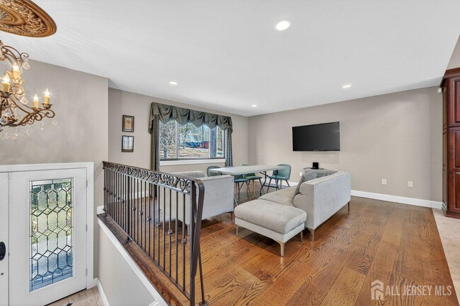 Building Photo - 2289 Brookside Dr