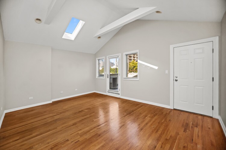 Building Photo - 907 S Miller St