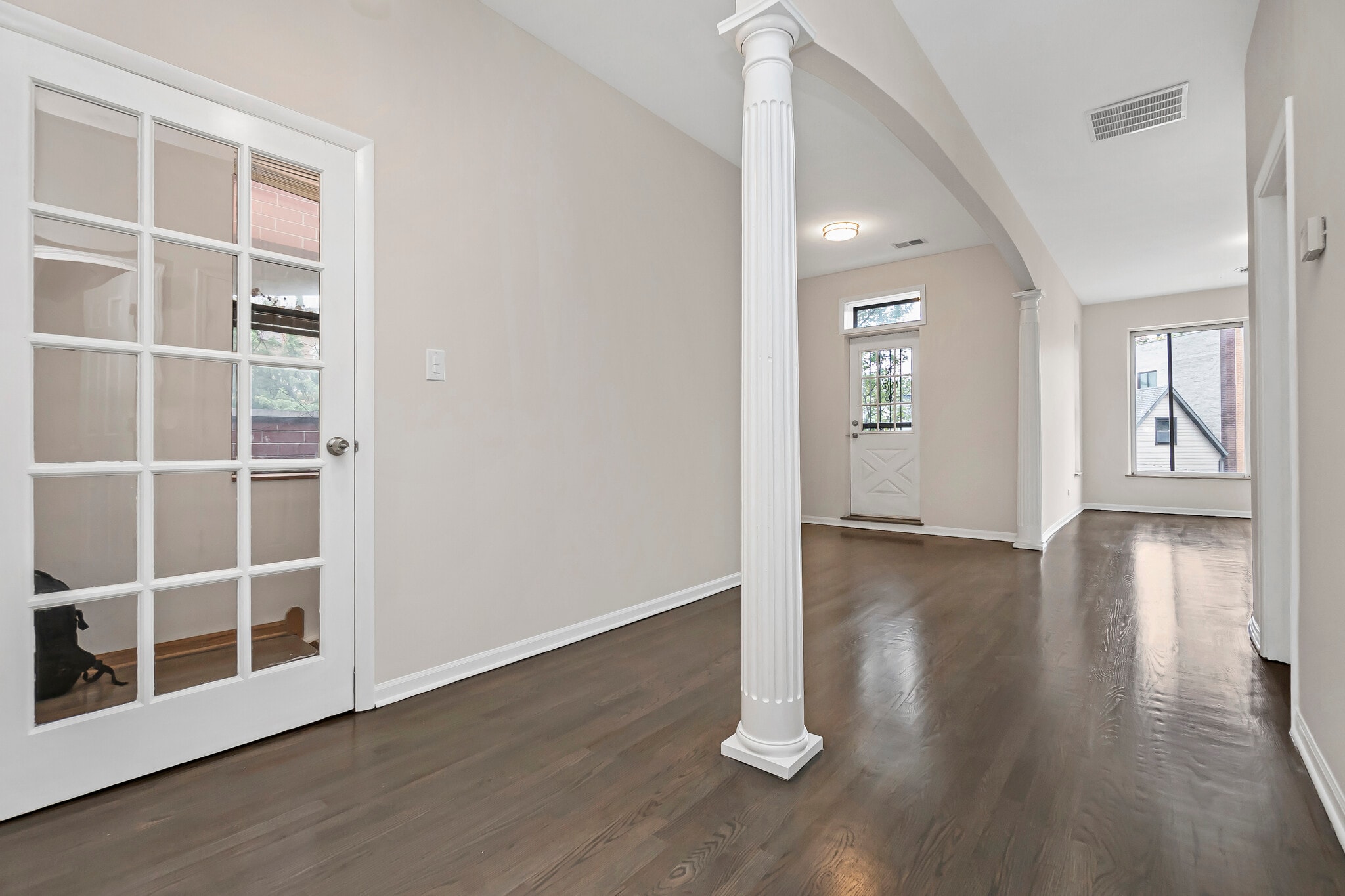 Building Photo - 1739 W Beach Ave