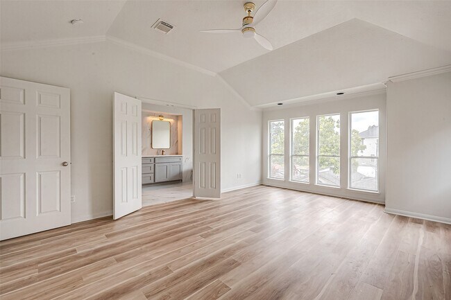 Building Photo - 2150 Stacy Knoll