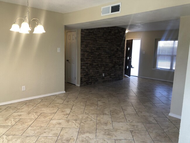 Building Photo - 228 Midianite Dr
