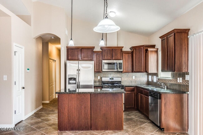 Building Photo - 228 Flor Scabiosa Dr
