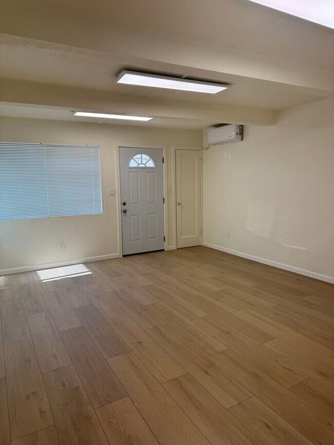 Building Photo - 32 Wharf Dr