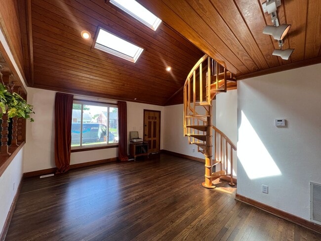 Building Photo - Mid - Century Modern Dream!   WILLOW TERRACE