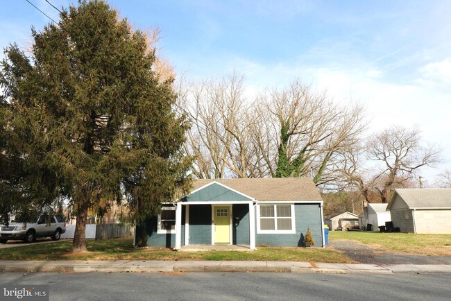 Building Photo - 143 Mitscher Rd