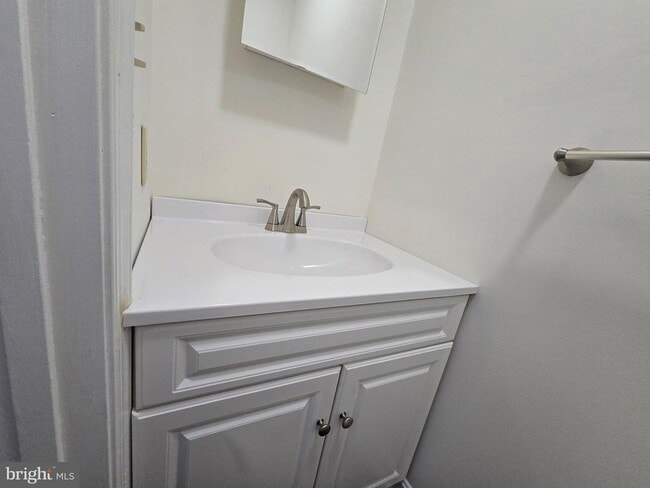 Building Photo - 116 Lowber St