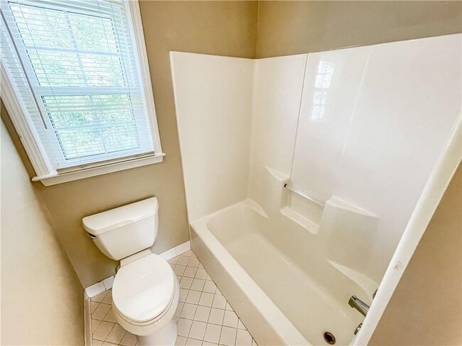 Building Photo - 1598 Brentwood Dr