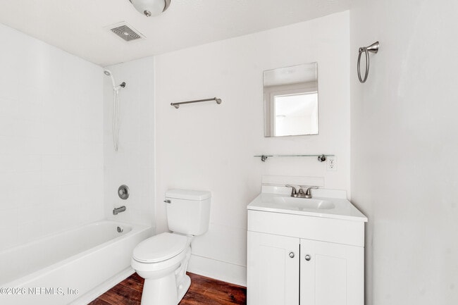 Building Photo - 3035 Lucoma Dr