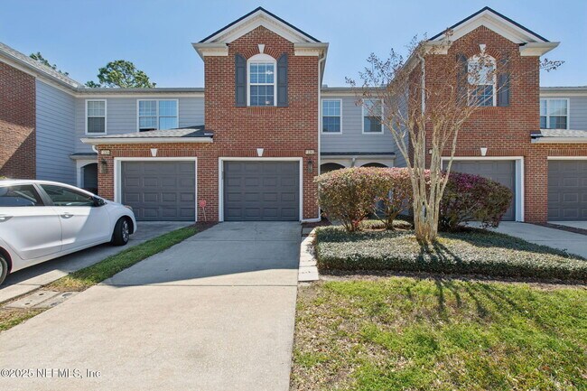 Primary Photo - 13362 Stone Pond Dr