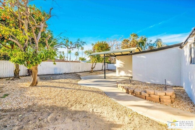 Building Photo - 40851 Bob Hope Dr
