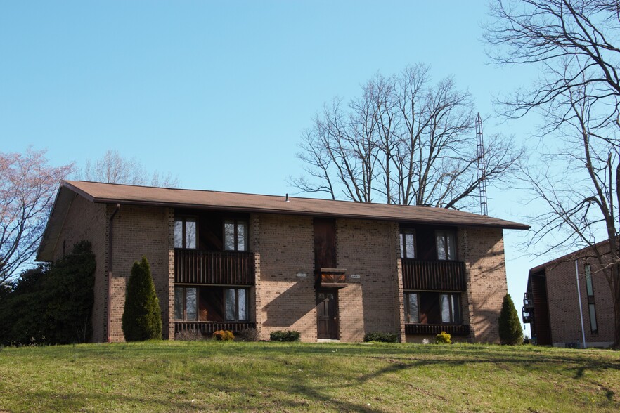 Second Floor Apartment with dedicated washer/dryer + storage locker in basement. - 785 Radio Rd