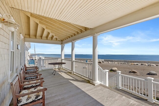 Building Photo - 33 Oceanside Dr