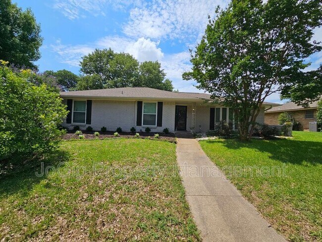 Building Photo - 216 Wesley Dr