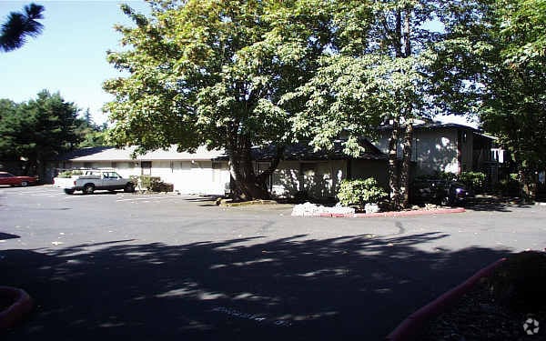 Building Photo - Glenview Woods Apartments