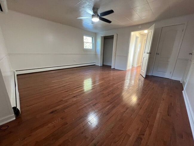 Building Photo - 562 Foltz Dr