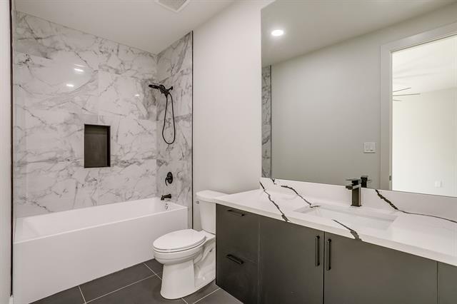 Building Photo - 6301 Tiffany Oaks Ln