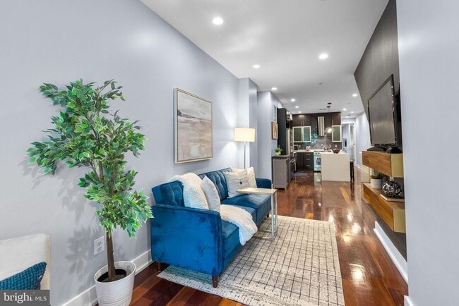 Building Photo - 747 Morton St NW