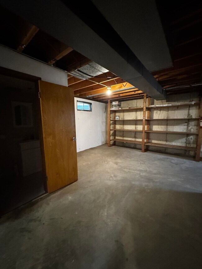 Building Photo - 5702 Pleasant Ave