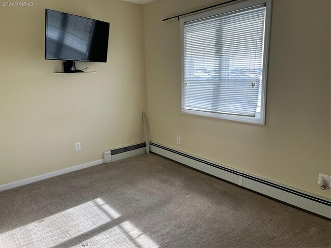 Building Photo - 50 Florence Ave