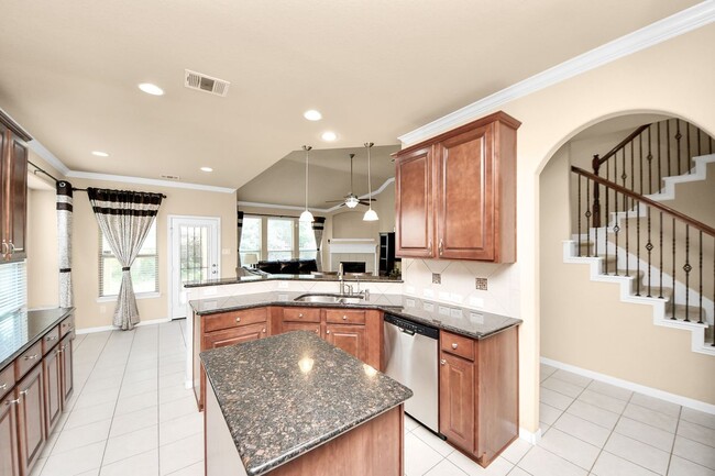Building Photo - 28523 Pleasant Forest Dr