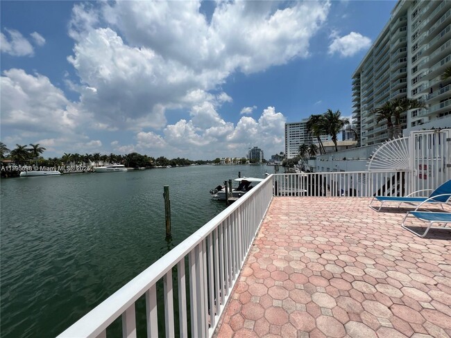 Building Photo - 5700 Collins Ave