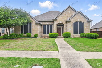 Building Photo - 1210 Surrey Ln