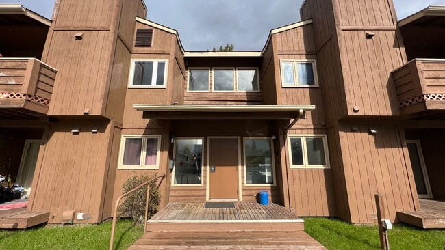 Building Photo - Cozy round floor 1 bedroom with private wa...