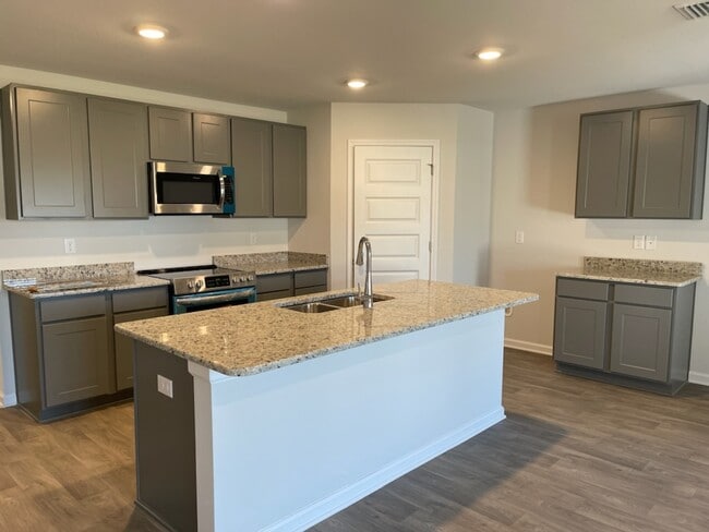 Building Photo - 10436 Ruffian Rte