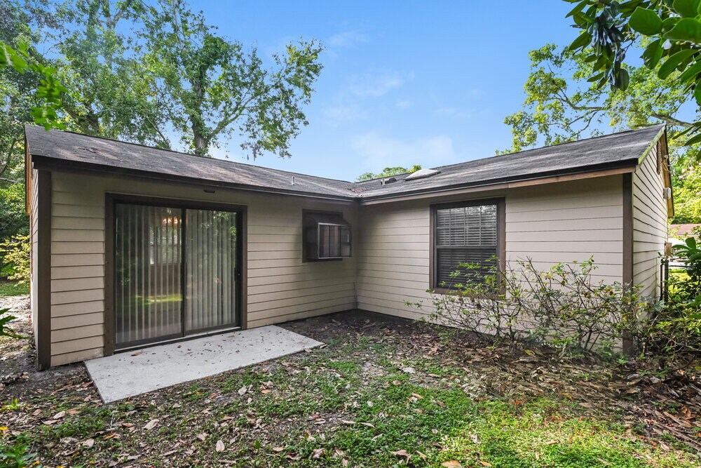 Building Photo - 7279 Sharbeth Dr S