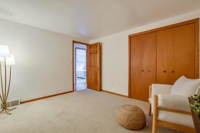 Building Photo - 6409-6411 Hammersley Rd Duplex