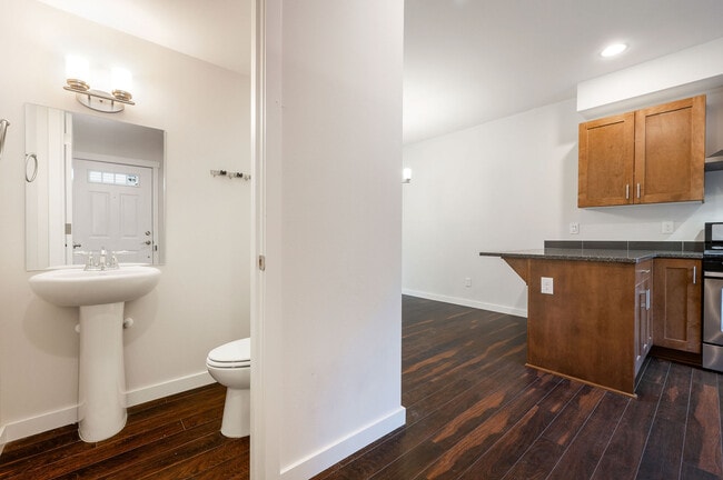 Building Photo - 5903 185th Ct NE