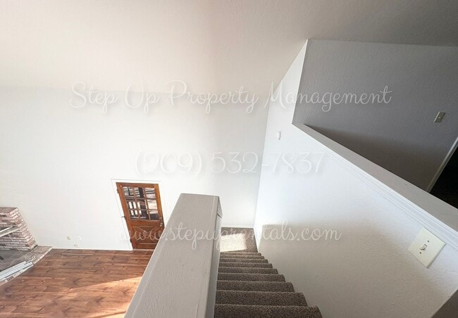 Building Photo - Spacious 3-Bedroom, 2-Bath Home with Garage and Private Deck in Sonora