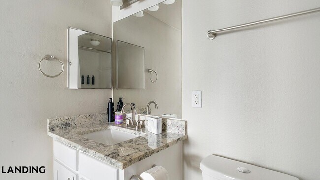 Building Photo - 3419 Fountains Dr