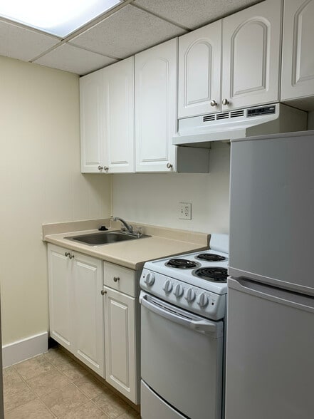 Building Photo - 62 Boylston St