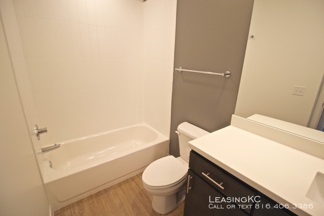 Building Photo - 63 Brookside