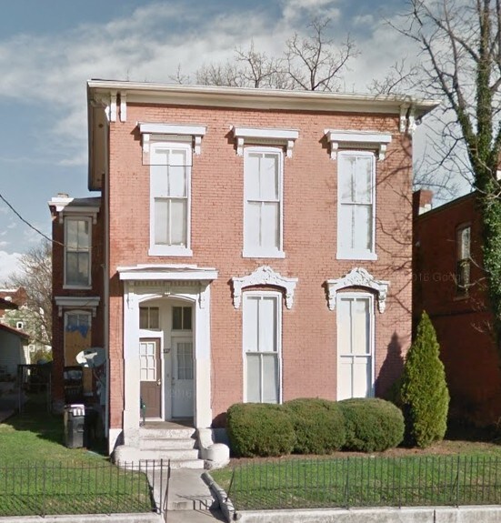 Primary Photo - 2027 W Jefferson St