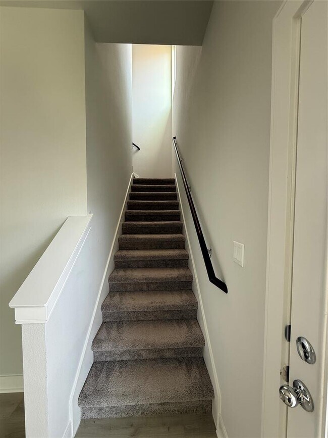 Building Photo - 2200 Grenache Dr