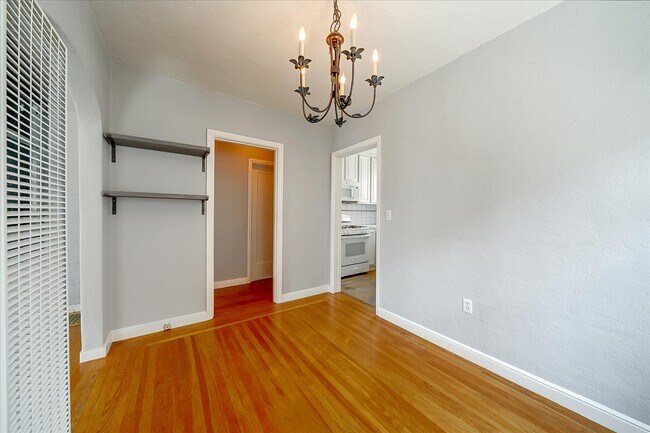Building Photo - 3 Winchester Pl