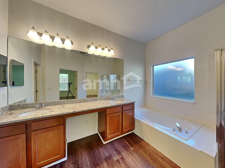 Building Photo - 296 Bell Branch Ln