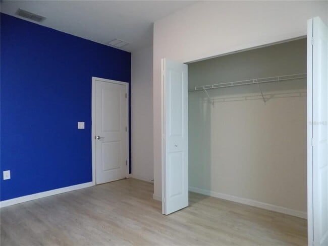 Building Photo - 1713 Chatsworth Cir